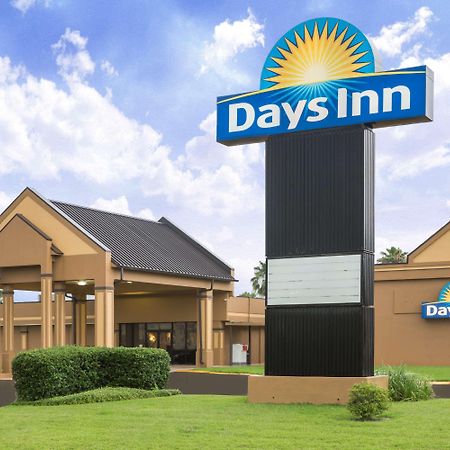 Days Inn & Suites By Wyndham Jennings Exterior foto